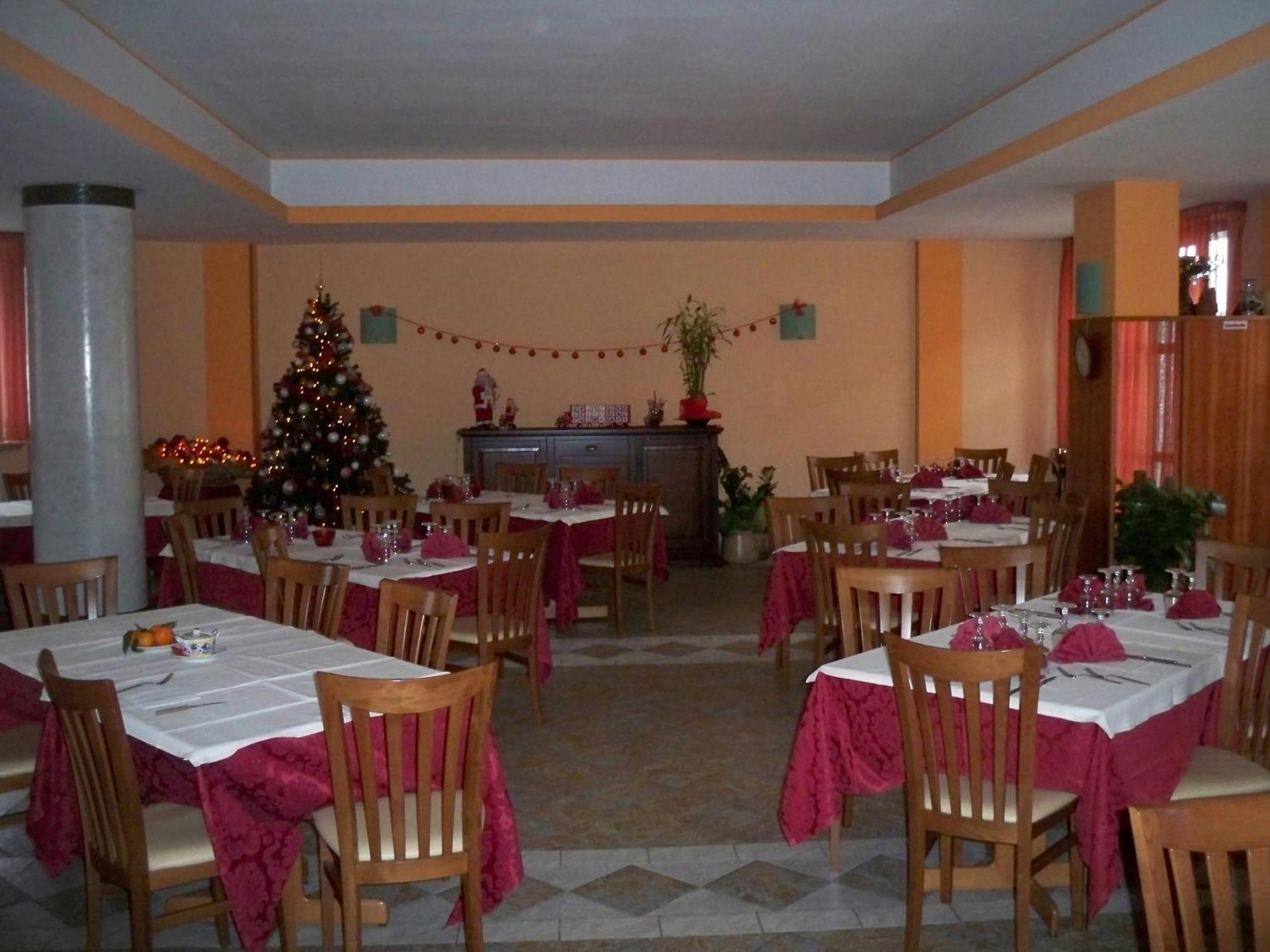 Albergo Corradetti กัสเตลดิซังโกร ภายนอก รูปภาพ